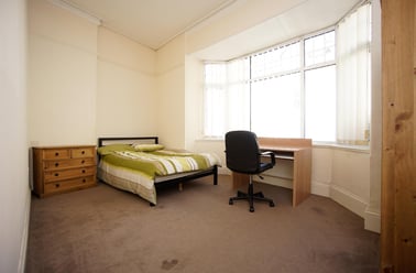 Addison Road - Flat 1, North Hill, Plymouth - Image 3